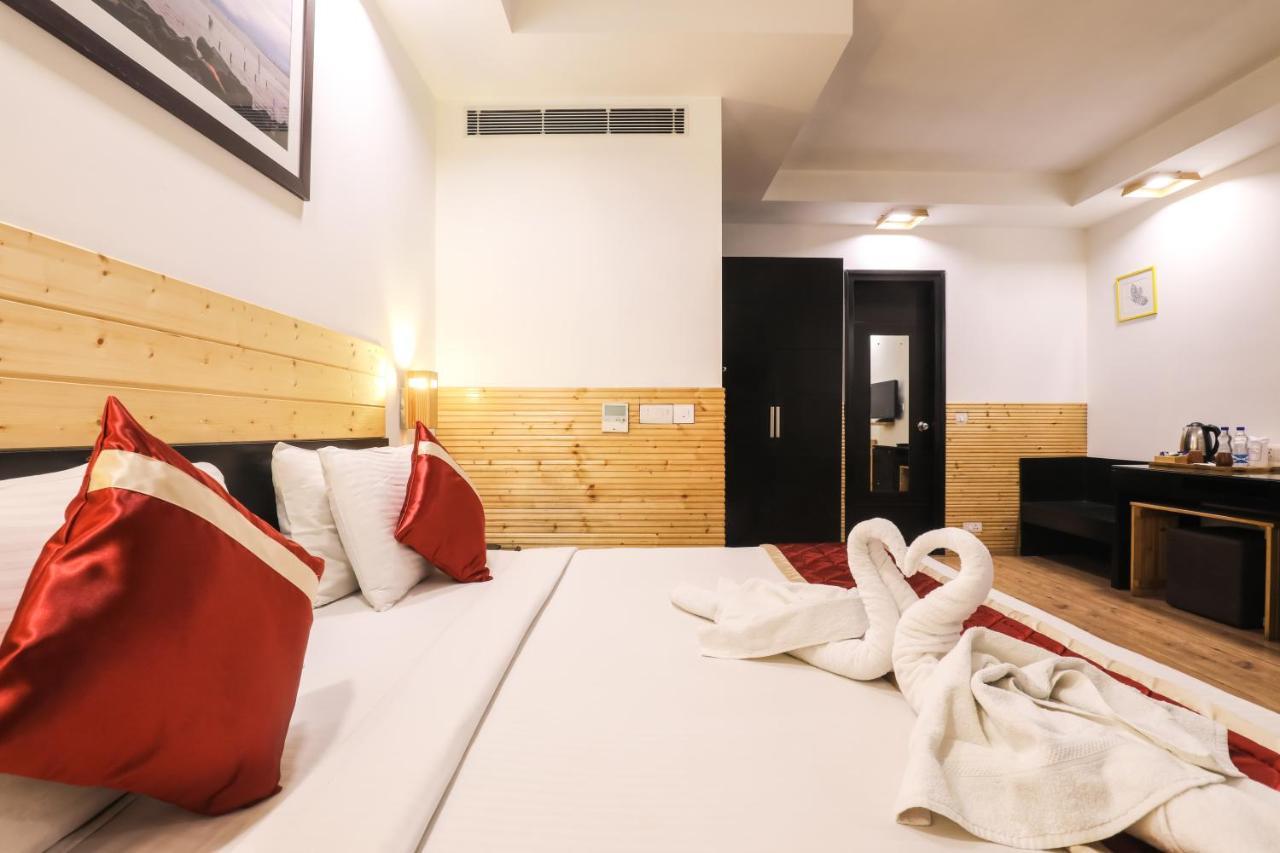Siesta Basil - Okhla Hotell New Delhi Exteriör bild